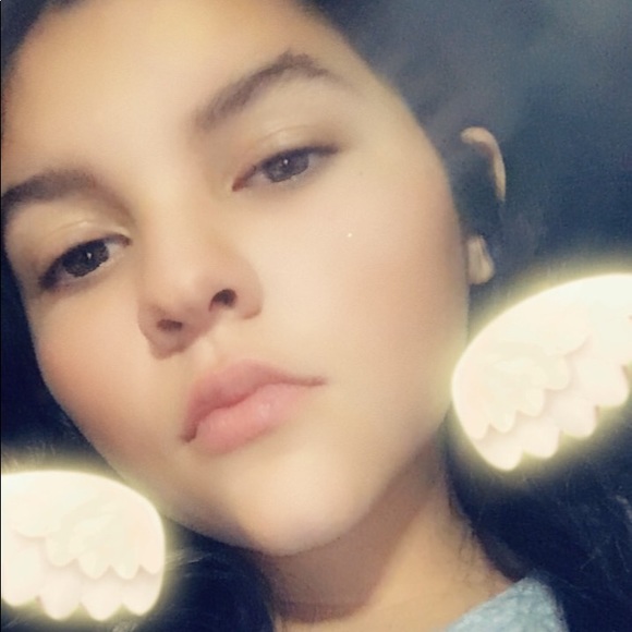 Meet your Posher, Aspen - Picture 4 of 8